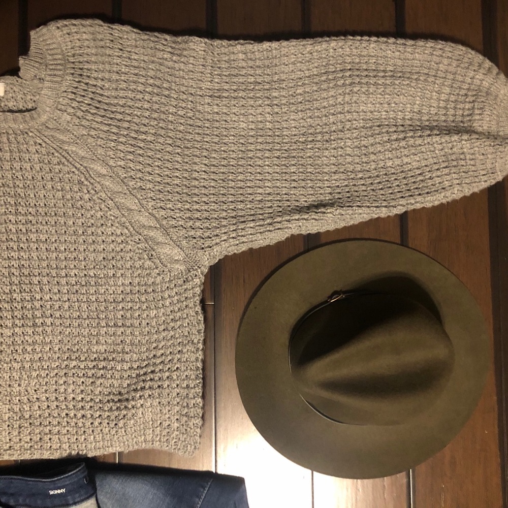 Grey Oversized Sweater L/XL